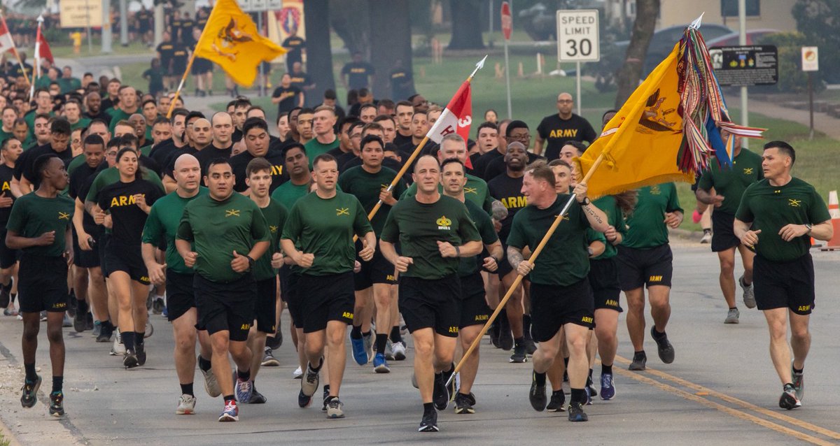 BRAVE RIFLES WEEK HAS BEGUN!

The Regiment got a running start to our 177th birthday celebration with a full formation run early this morning! 

Next up: Spouse Spur Ride and Sports Competition Day 1. 

AI-EE-YAH! 

@1stCavalryDiv | @iii_corps | @ArmorSchool