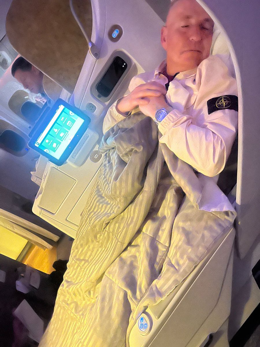 dp_fulford's tweet photo. @badge_is_in travelling to Dubai overnight the mrs bless her took a photo and only gets the badge in 😊 https://t.co/HnH6FNTOQn