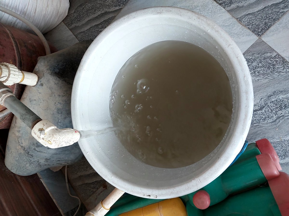seemarajg's tweet photo. Ganv Behbalpur Hisar ki pine k Pani water supply ye Pani ganv walo k pine ka h majburi m pine padta h or ganv wale bimar ho rhe h....... https://t.co/gNUxjORtTw