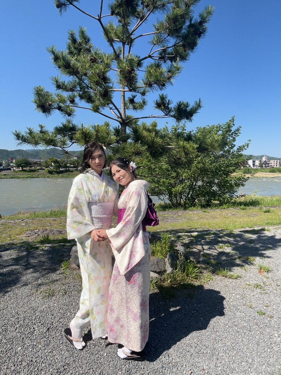 孝親遊第二天
帶阿母來嵐山換和服～～ https://t.co/Txd35tkoUZ