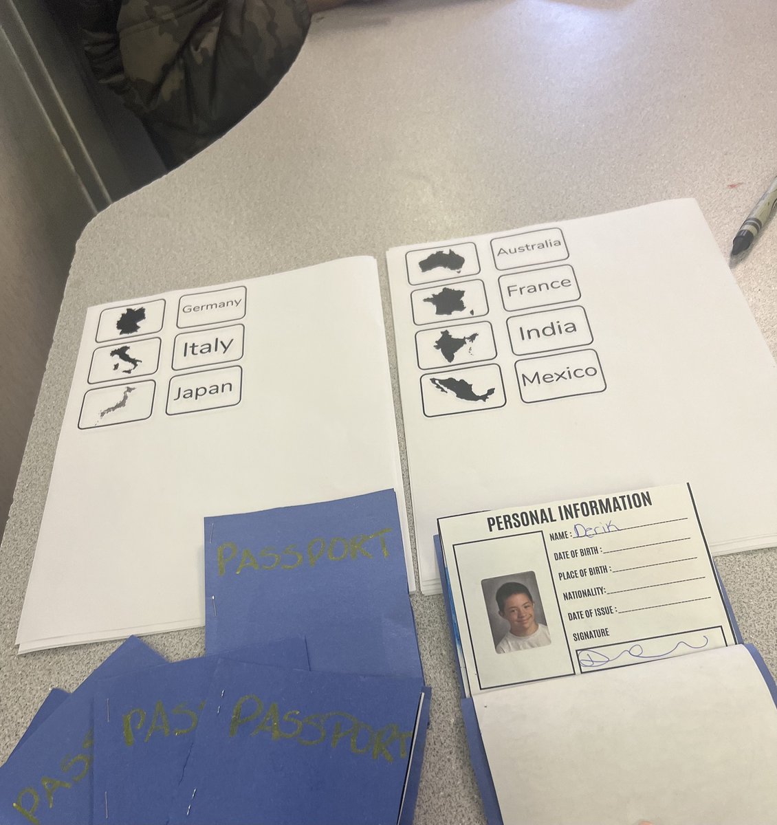 VictoryRidge's tweet photo. A couple weeks back, Ms. Jakeyia Thomas' class visited Italy, and even made passports! Take a look at all the fun they had below!
#VRAPRIDE #VictoryRidgeAcademy https://t.co/wUD7LAz9wj