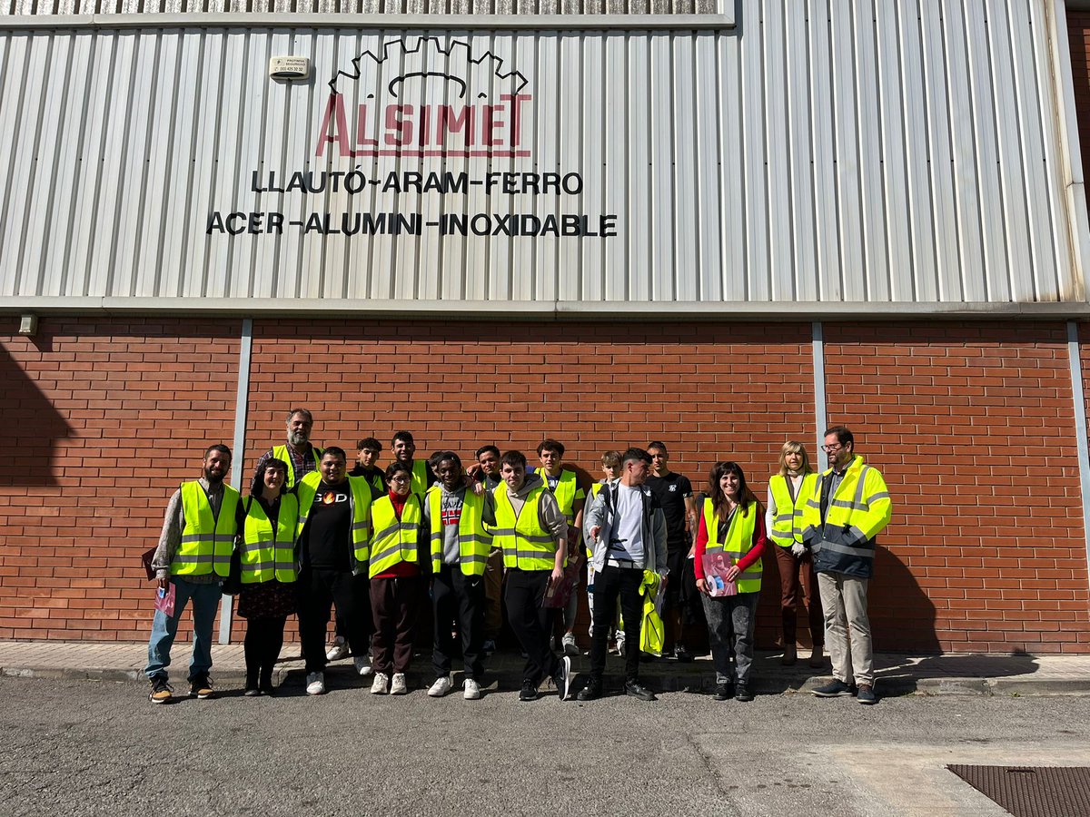 Ocupacio_MdR's tweet photo. 🎓L'alumnat del #ProjecteSingulars Jove al Baix impulsa't!, ha visitat les instal·lacions de l’empresa Alsimet de #MolinsdeRei, on han pogut apreciar una manera diferent d’organitzar i gestionar un magatzem siderometal·lúrgic
#ocupació #orientació #formació #MolinsdeRei https://t.co/l52Jg4YwXq