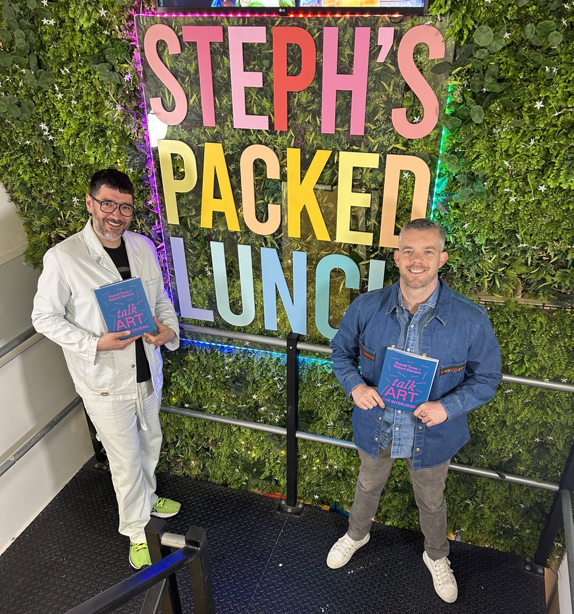 Talk Art tweet media