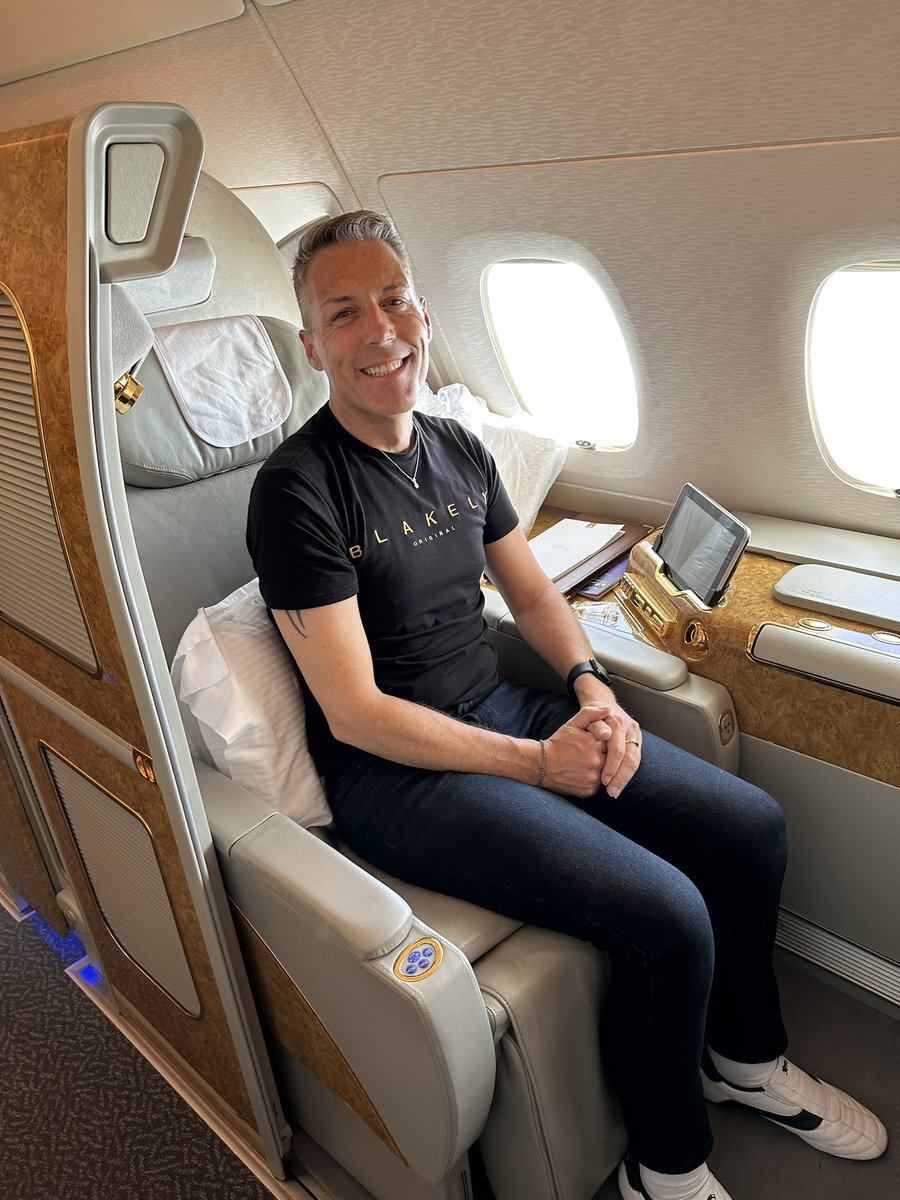 KyleSpruce's tweet image. What better way to test out some of the premium Tee’s from @BlakelyClothing   than wearing them whilst flying in First Class #inblakely