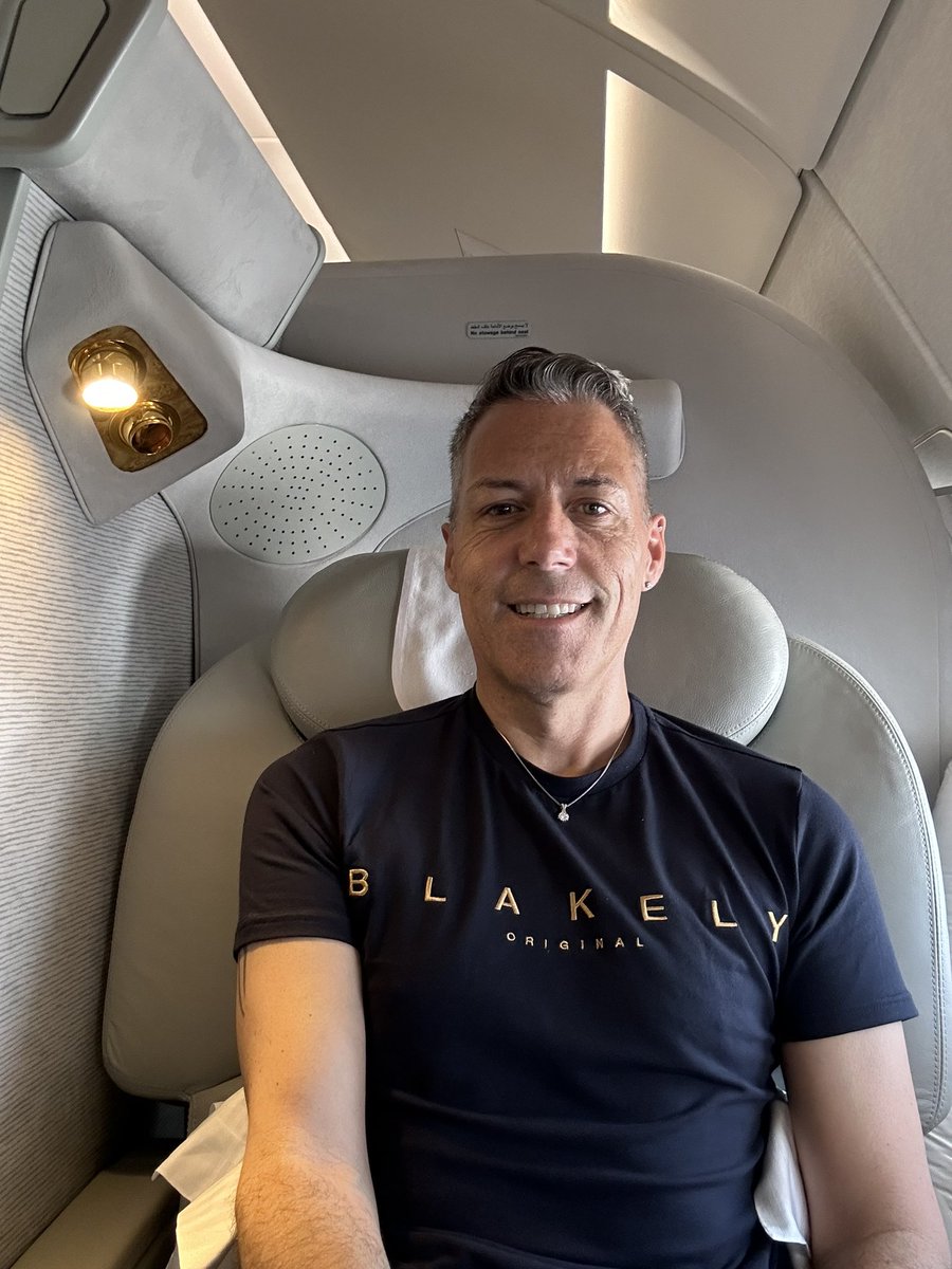 KyleSpruce's tweet image. What better way to test out some of the premium Tee’s from @BlakelyClothing   than wearing them whilst flying in First Class #inblakely