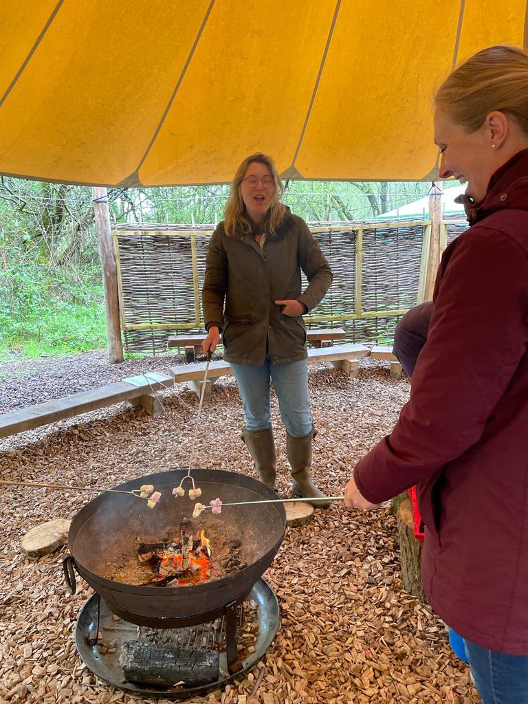 ThorngrovePrep's tweet photo. Getting “back to school” in our Forest School at our parent opening morning #LeafBashing #backtoschool https://t.co/uEKK1dFerL