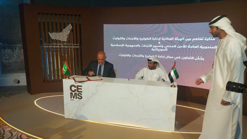 mauritaniaalive's tweet photo. على هامش مشاركة بلادنا في أعمال قمة إدارة الطوارئ والأزمات- أبوظبي 2023 تحت رعاية كريمة من سمو الشيخ طحنون بن زايد آل نهيان تم توقيع مذكرة تفاهم بين المندوبية العامة للأمن المدني وتسيير الأزمات ببلدنا والهيئة الوطنية لإدارة الطوارئ والأزمات والكوارث في الإمارات 🇦🇪
#موريتانيا_لايف https://t.co/ieJCJcNt19