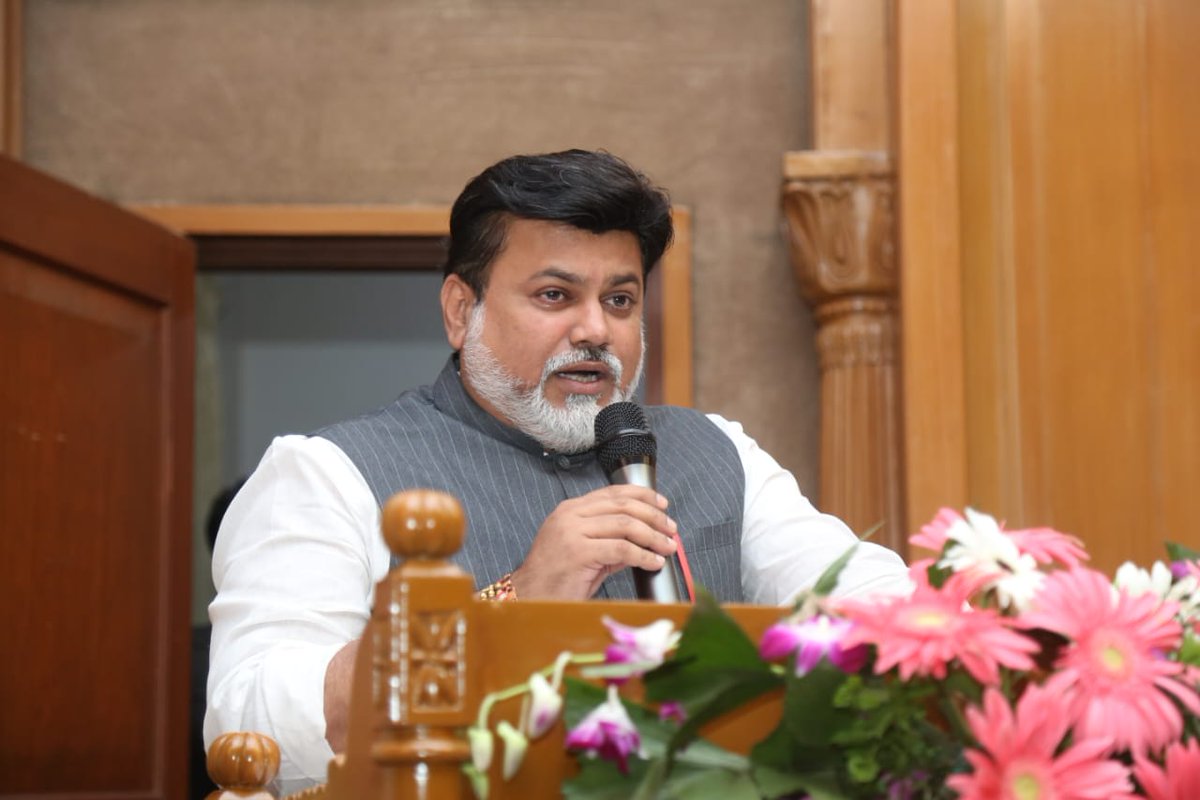 Uday Samant on Twitter