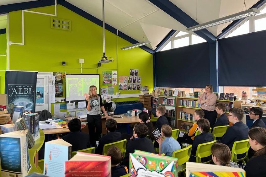 GeorgiaByng's tweet photo. Lovely to visit @MrsMarshLibrary @HenleySchool to talk about Albi The Glowing Cow Boy and to the students about their writing 🌿🌱🐮🌱🌿 @MeatFreeMonday https://t.co/mTk24GMJya