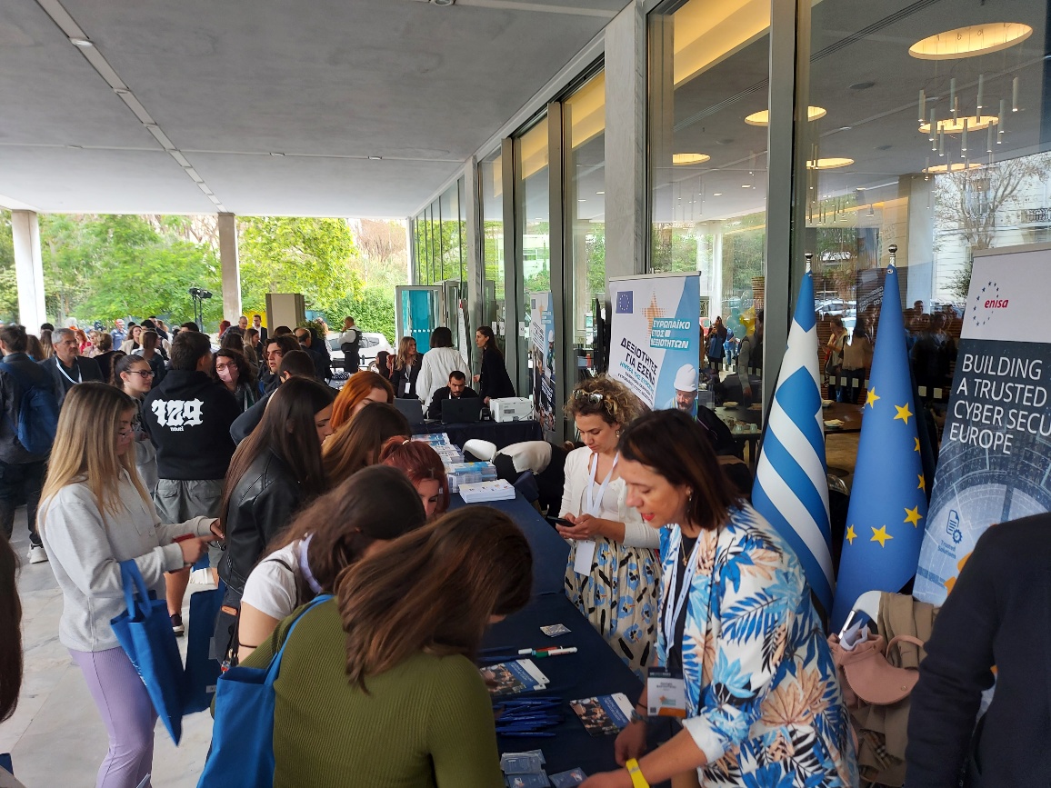 enisa_eu's tweet photo. Celebrating #EuropeDay in Athens 🇬🇷 with the launch of the #EuropeanYearofSkills with

📌#ENISA cybersecurity games
📌Our Executive Director @Le_Passar discussing opportunities including the #CyberHEAD

Interested in studying cybersecurity? https://t.co/qyvXbEiJjV https://t.co/GDD7MuOPOC