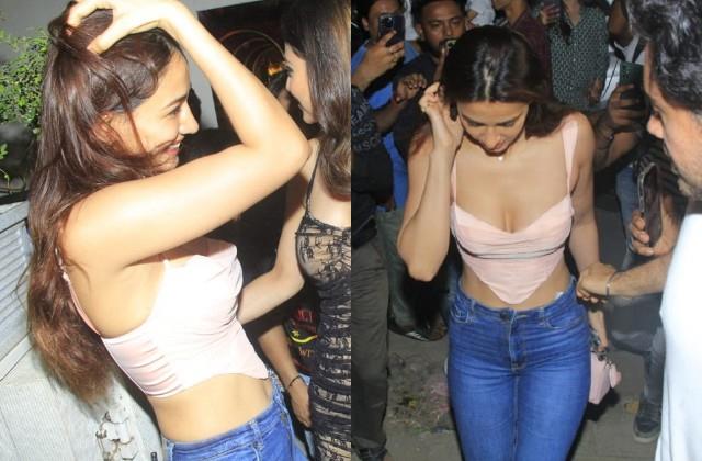 punjabkesari's tweet image. बोल्ड लुक कैरी कर रेस्टोरेंट पहुंची दिशा पटानी, सेल्फी के लिए उमड़ी फैंस की भीड़ तो अन-कंफर्टेबल हुईं एक्ट्रेस
m.bollywoodtadka.in/entertainment/…

#HugeCrowd #Surrounds #DishaPatani #Outside #restaurant #BollywoodNews #BollywoodNewsandGossip #BollywoodBoxOfficeMasalaN