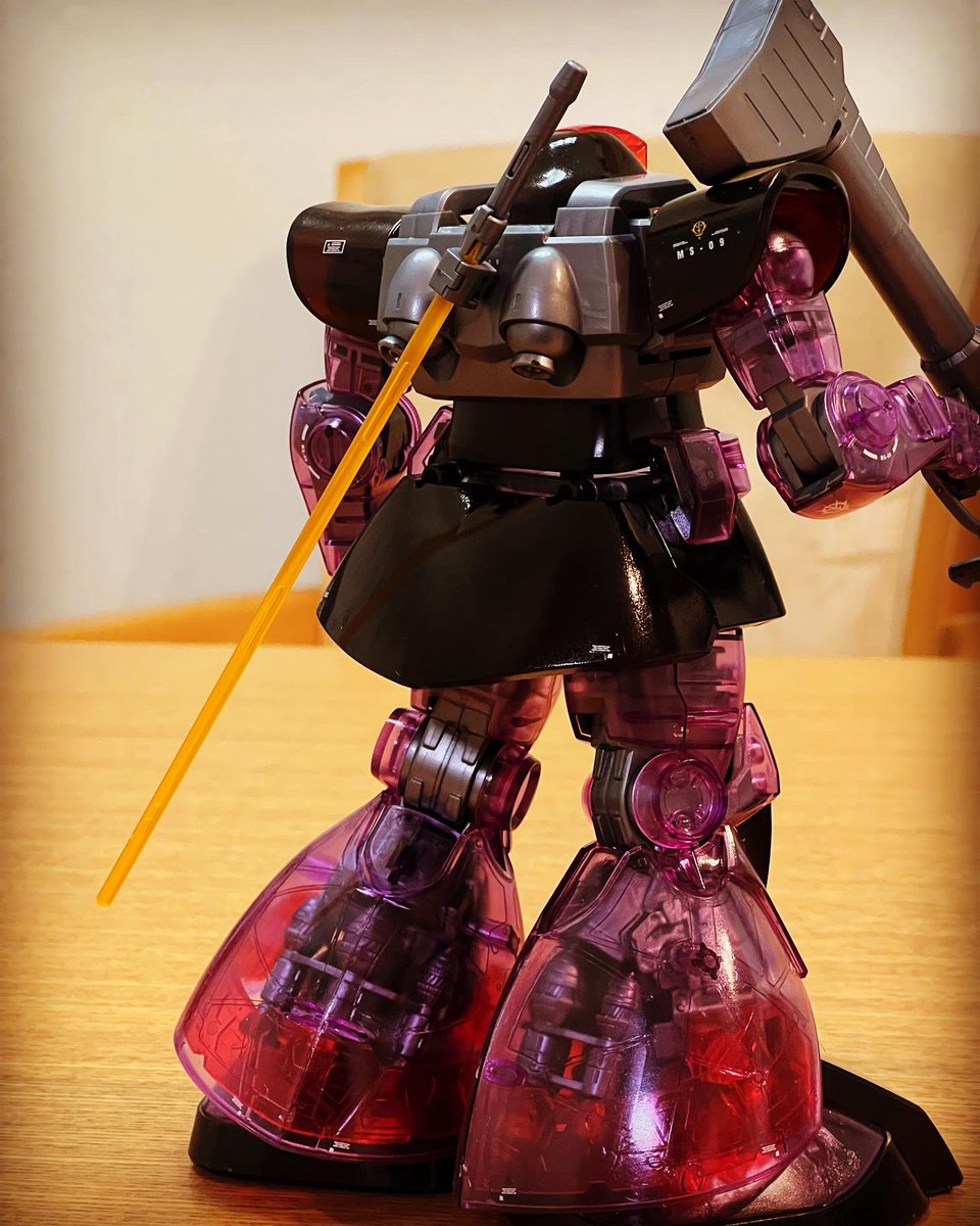 kenzie227117's tweet photo. ガンダムベース限定 ドム ［クリアカラー］
長男のお土産をチャチャっと作ってみた。

 #thegundambasetokyo 
 #domclear https://t.co/YOck9c6fdd