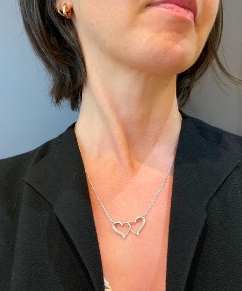 PDMurphys's tweet image. We have so many gift ideas for Mother's Day!

We know your mom would love the sentiment of your hearts woven together as one - FOREVER.

What do you think, is your mom a heart... more at shoplocal.ly/46XdJ