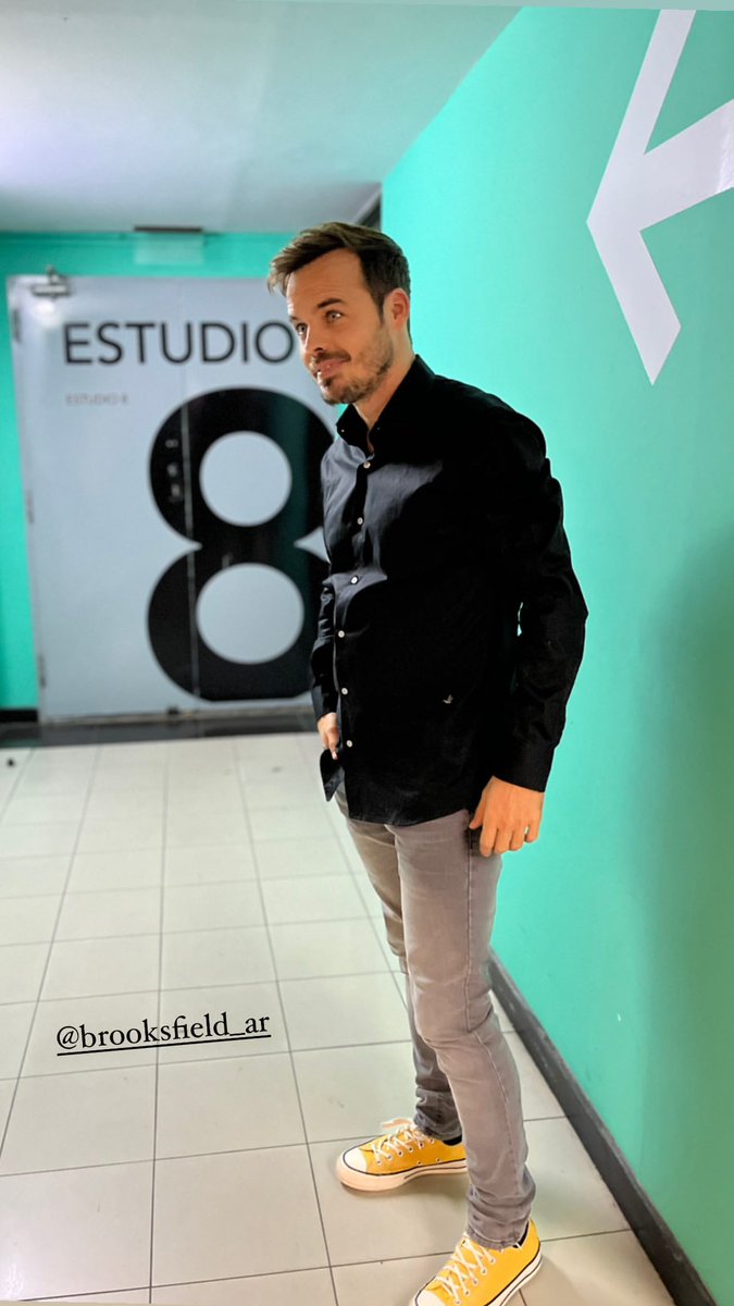 Benja:)cuando fue en domingo:)en @vivoparavos :)
en @canal9oficial :)
y tiene nueva ropa:)de @Brooksfield_AR :)
que lindo tu nueva ropa @rojasbenjamin :)
que disfrutes:)
gracias Benja:)tu #instagramstoires :)