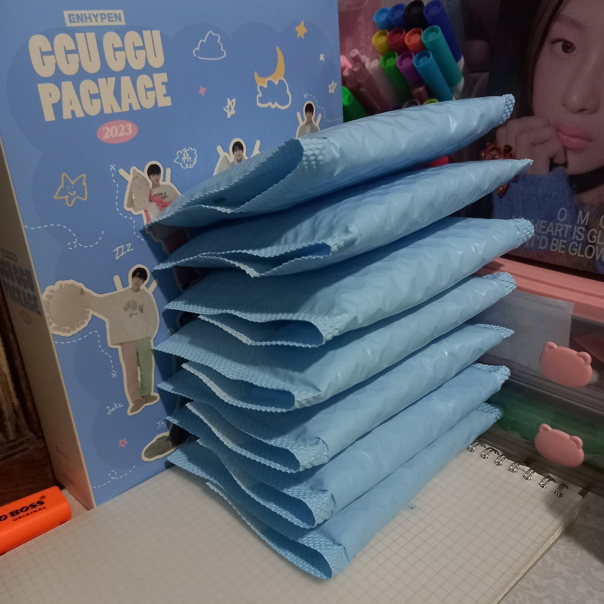 fallenwji's tweet photo. 📦 — #089uds 

hello ! napack ko na po karamihan sa orders, yung sa batch 1 po ng ggu ggu &amp; yung mga naiwan po na from my qs pa. will continue na lang po tom, since antok na antok na po talaga me. https://t.co/YUPMq6gk0j
