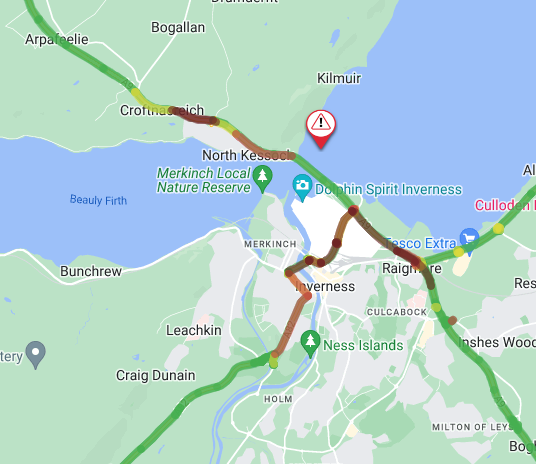 trafficscotland's tweet photo. NEW❗ ⌚14:33

#A9 Kessock Bridge

The Kessock Bridge is currently
⛔CLOSED⛔ 
due to a Police incident

Do #TakeCare on approach and use #AltRoute if possible https://t.co/V7vDUbvo55