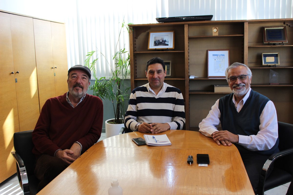 KafeSistemas's tweet photo. Nos reunimos con @claudiodagne1, Presidente de la Federación Argentina de Colegios Profesionales y Entidades de Técnicos, para evaluar cómo colaborar con la transparencia y trazabilidad de su gestión, la digitalización de sus procesos y la protección de su labor. https://t.co/WU0CLN6L55
