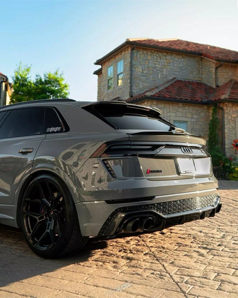 motorforms's tweet photo. AUDI RSQ8 🐊 https://t.co/Ny6V5zSIqd