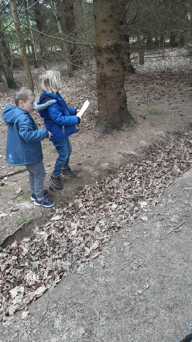 elc_stirling's tweet photo. Alison Henderson provides wonderful opportunities for children in her home and community @ScotChildmind @LisaMacSCMA #CheerforChildminding https://t.co/QQWXaz3Ugu
