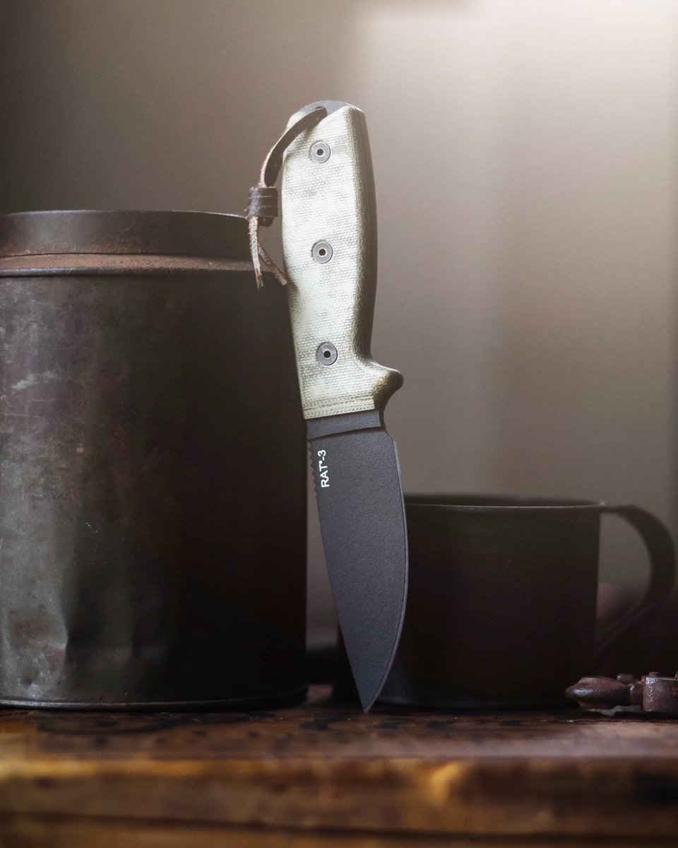 OntarioKnife's tweet photo. It’s a classic for a reason. The #RAT3 can go where your #EDC folders go because of the compact sizing and out perform them with stability! 👌🏽🔪🐀  Head to https://t.co/2fOeH4kKf4 and get one today! 
#ontarioknifecompany #ontarioknife #ontarioknives #ontarioknifeco #OKC1889 https://t.co/DoSrdmoAuY