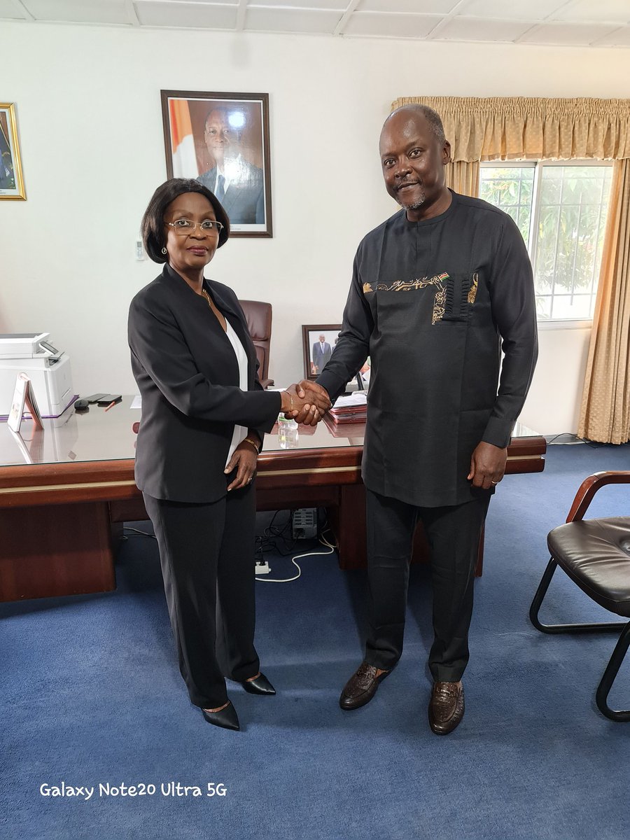 Tonyakumu's tweet photo. @UNHCRLiberia had a courtesy visit to the new Ivorian Amb to Liberia HE Mme Georgette A M'Brah at her offices. Durable solutions for Ivorians integrating in Liberia is on course &amp; the mutual benefits of our partnership continue to reach the people we work for. Welcome Excellency. https://t.co/9X9VnDumsM