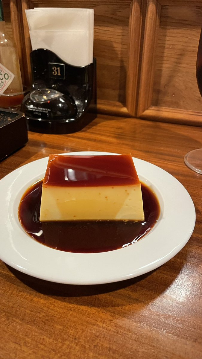 yourcafess's tweet photo. DEPOT 東京
硬め四角プリンカラメルたっぷりです https://t.co/cPg00cwuV6