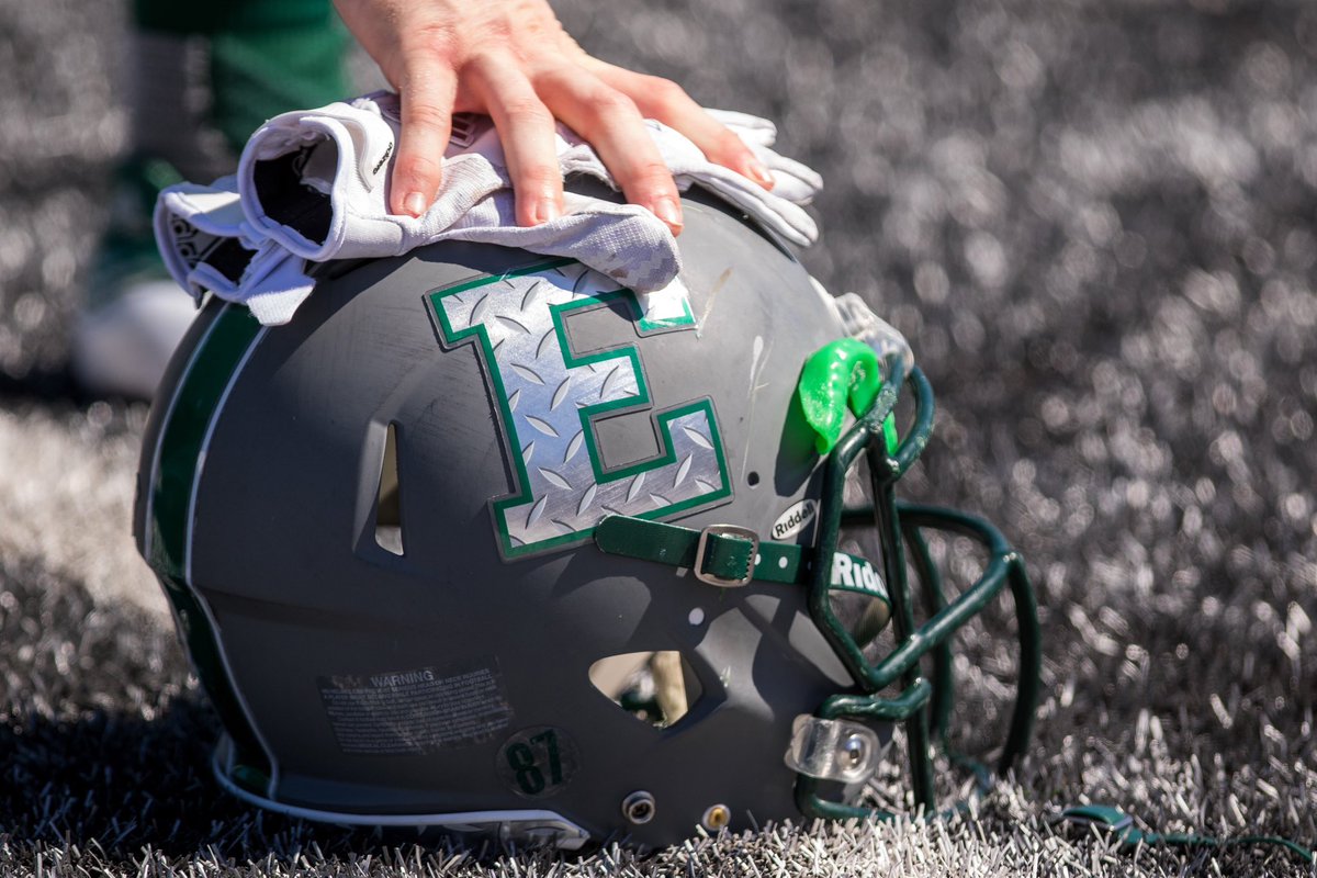 AlexanderFball's tweet photo. A big thanks to @CoachPrince7 from @EMUFB for stopping in to see our student athletes! #RecruitAlexander #ATC https://t.co/iErlzUSN6E