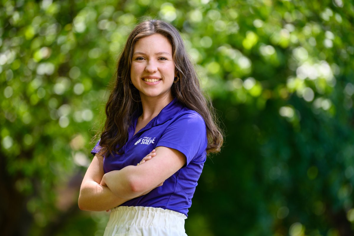 ClemsonScience's tweet photo. As a @ClemsonHonors student pursuing a degree in biological sciences, with minors in psychology and microbiology, Nella Stringer has excelled in and out of the classroom. Learn more about her initiatives in @ourclemson: https://t.co/A3FCrPFT3M #ClemsonGraduation https://t.co/6LBkXskAUF