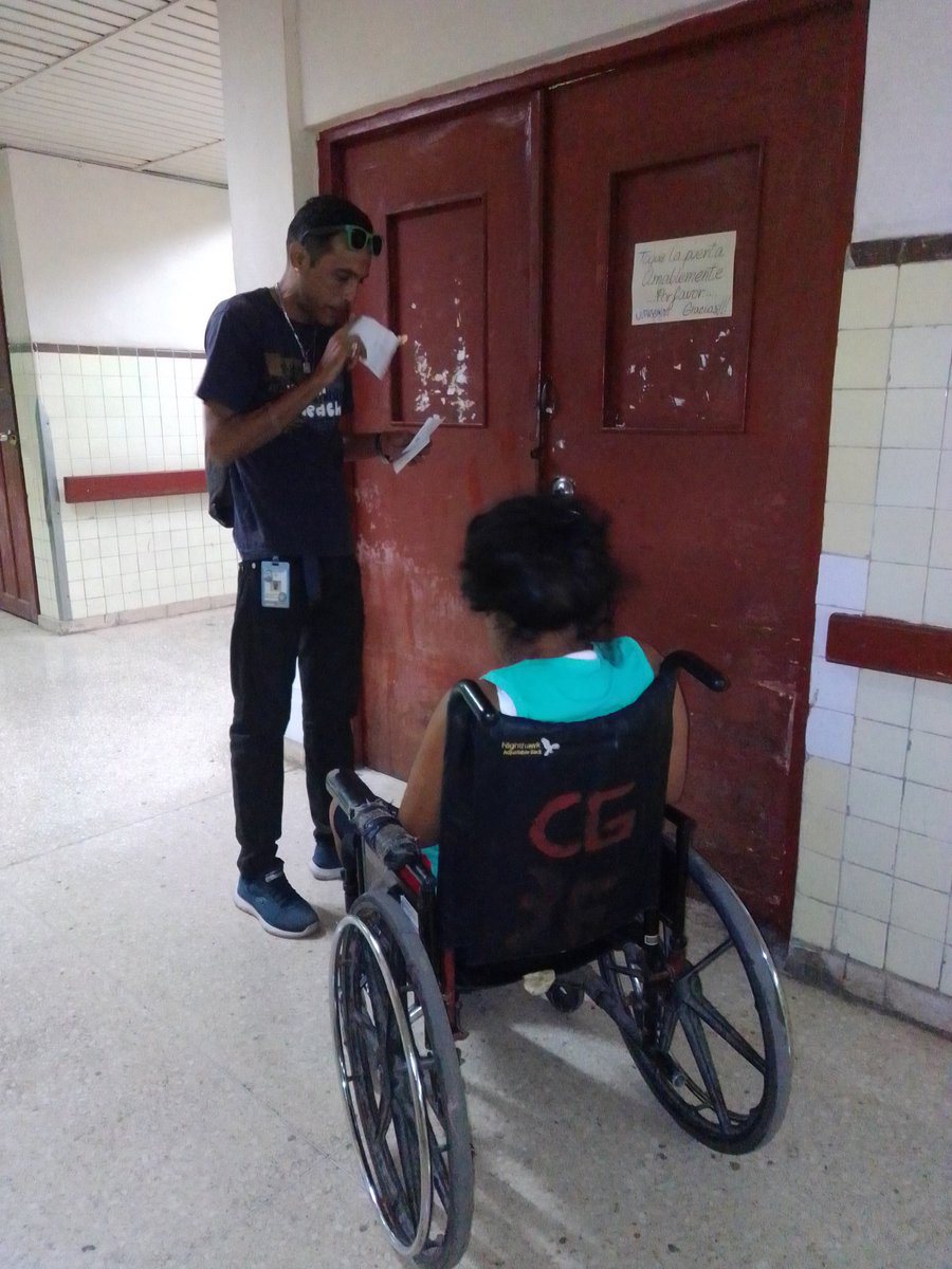 Cuerpo de Guardia, limpio, ordenado y sus trabajadores activos en este nuevo día. <a href="/DPSHabana/">Dirección General de Salud La Habana</a>