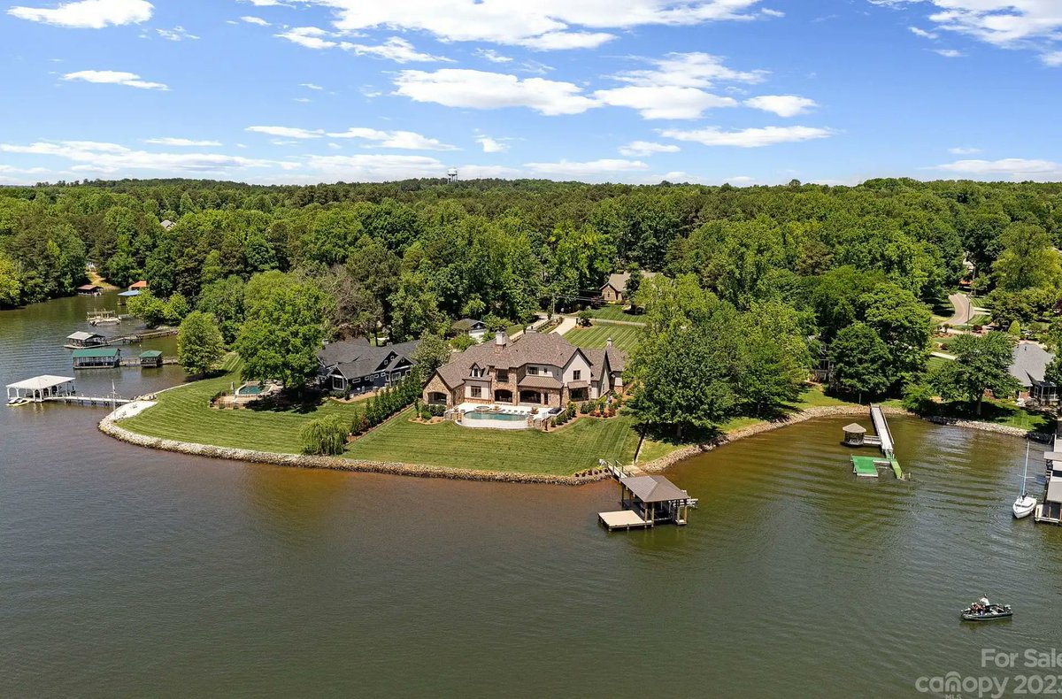 Barndominium & Farmhouses tweet media