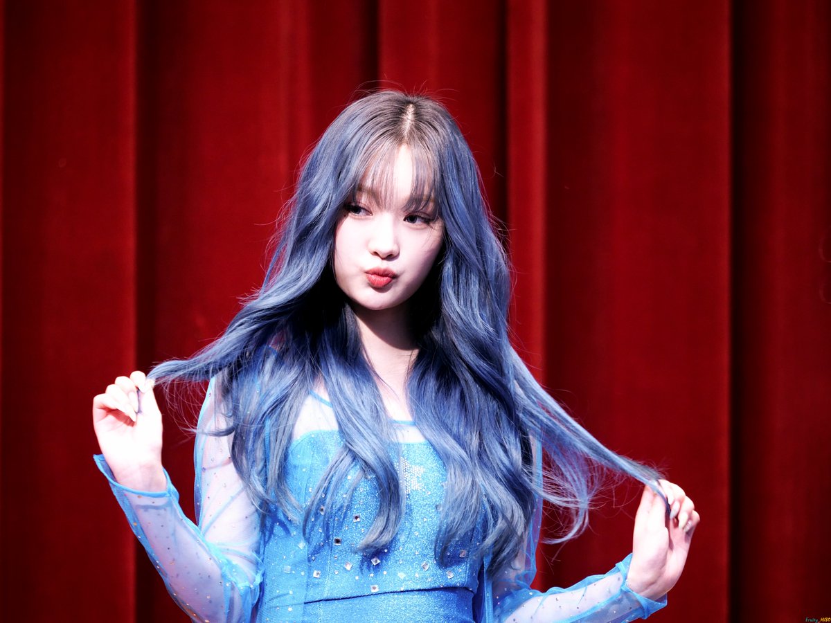 Fruity_MISO's tweet photo. 230429 레모네이드 팬사인회 시립성동청소년센터 흑화된 엘사 미소 ❄️ #드림노트 #드노 #dreamnote #미소 #MISO #전지민 https://t.co/mGZsTZbkTW