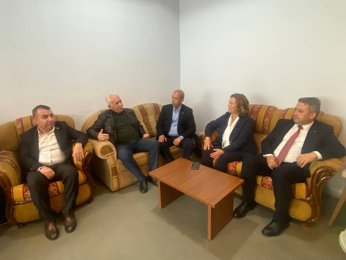 isamesihsahin's tweet photo. Eyüpsultan'da, Alibeyköy Cemevi'ni ziyaret ettik. Bütün farklılıklarımızın kardeşçe, barış içinde yaşadığı bir Türkiye için çalışıyoruz. https://t.co/KOoah141VU