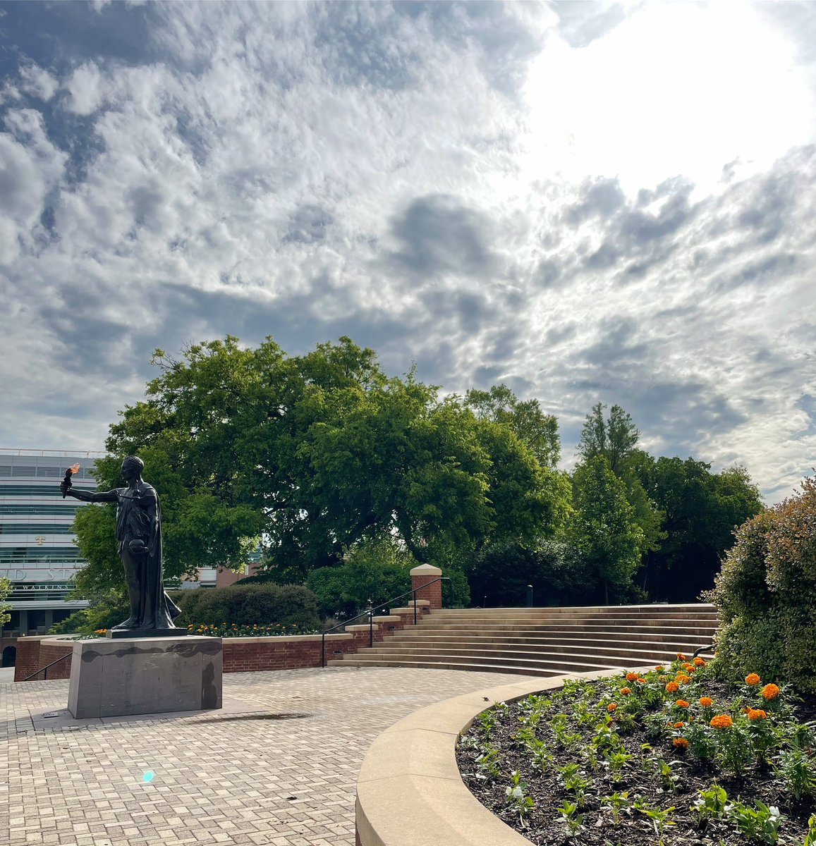 UTKGradSchool's tweet photo. After the storm, here comes the sun ☀️ 
Happy Last Day of Class, #GradVols! 🧡 
#rockytopviews #utgrad2023 https://t.co/5pwktNdwLD