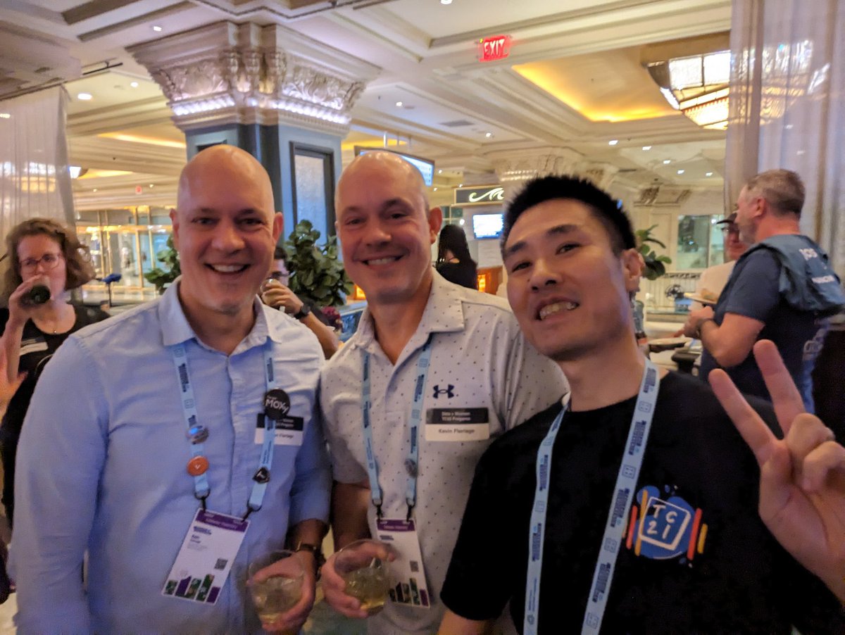 FlerlageKev's tweet image. Last night at #data23