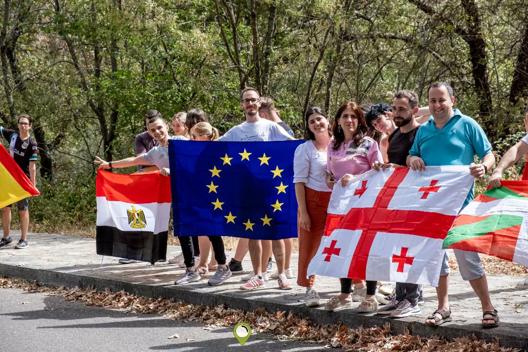 holaextremundo's tweet photo. 🥳🇪🇺 ¡Feliz Día de Europa! 🇪🇺🥳 https://t.co/juRCt3WM5Y