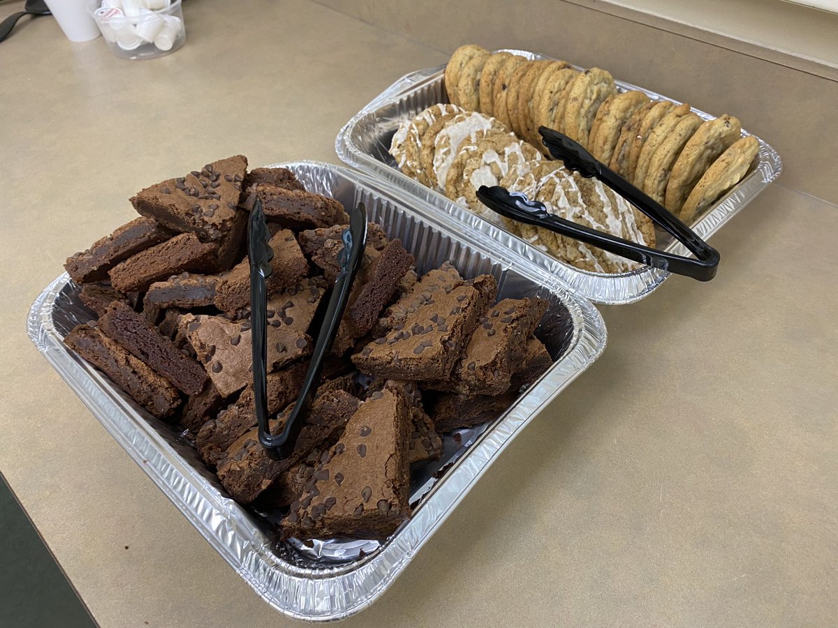 JohnBeckWSD's tweet photo. Thank you to Per Diem (Lititz, PA) for their delicious food for #TeacherAppreciationWeek!

#WarwickStrong https://t.co/HNWbrAUW8g