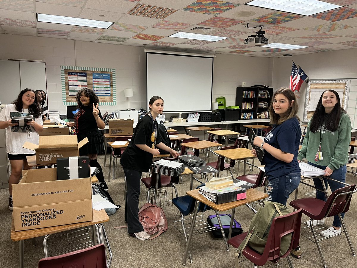 Yearbooks are in! We are hard at work to get them all passed out. #yearbook <a href="/HumbleISD_TMS/">Timberwood Middle</a>
