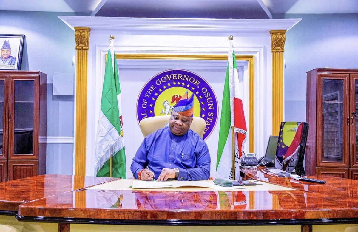 davido's tweet photo. We go Dey shock dem like high tension!! @AAdeleke_01 🇳🇬🙏🏾💡 https://t.co/qgnqlHZpJs