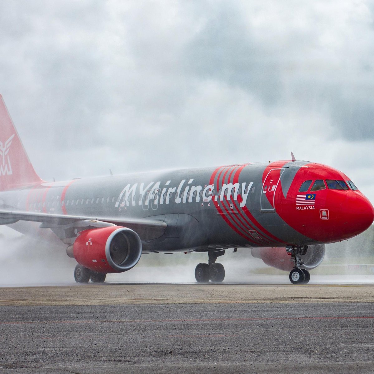 RonallChersan's tweet photo. 🛫 คู่แข่ง Air Asia มาแล้ว ! สายการบิน MYAirline ซึ่งเป็น Low Cost จากมาเลเซีย จะเปิดบินตรงจากกัวลาลัมเปอร์มาไทย บินลงทั้งสุวรรณภูมิและดอนเมืองทั้ง 2 สนามบินเลย โดยทำการบินทุกวัน

พรุ่งนี้เริ่มเปิดจองตัว 10 โม��เช้าตามเวลาที่มาเลเซีย เห็นว่าค่าตั๋วเริ่มที่ 0 ริงกิต จ่ายแค่ภาษี https://t.co/Xg6z5cPKHy
