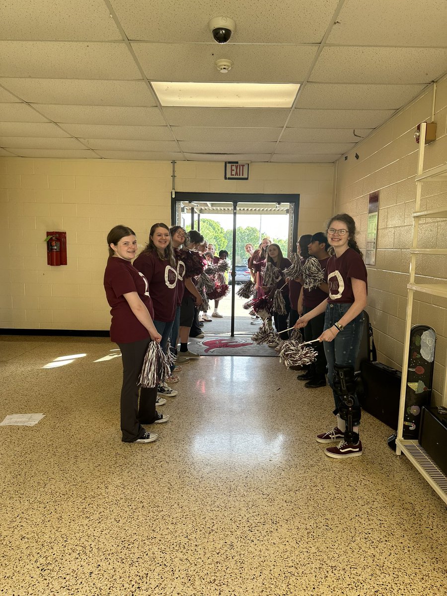 LharrisonLeslie's tweet photo. Look at these future Dragons!  Can’t wait to add them to our Dragon Nation! Thank you Heather Minnis and Student Council for your leadership! @DMSDragons @DCS_TN https://t.co/P9zg6QDEXN