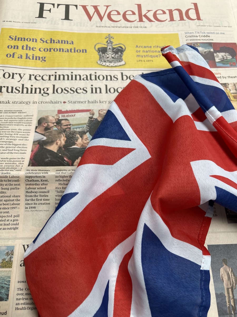 positmarket's tweet photo. We hope you all had a royal coronation weekend. This is how the Positive team celebrated🙌👑
#coronation #kingscoronation #bankholidayweekend #techb2b #pr #positive https://t.co/aQ8qGswbxo