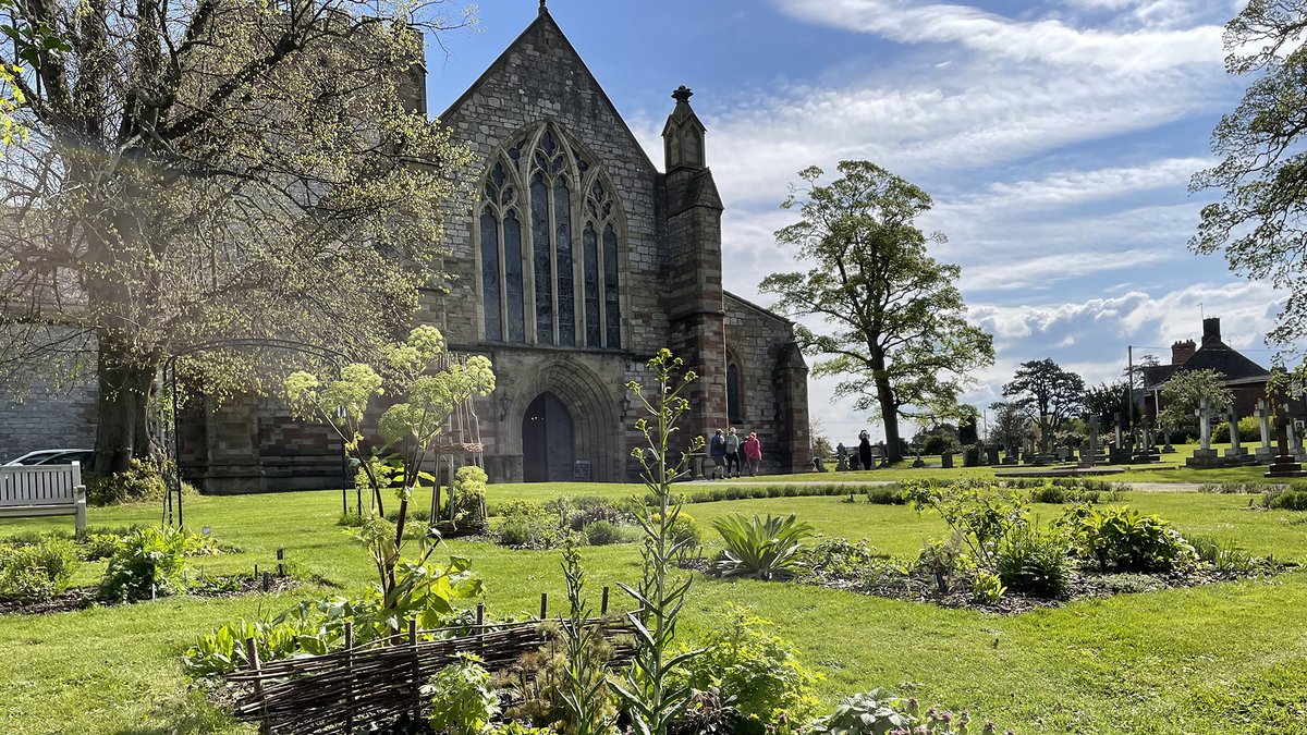 We're looking for a Chaplain to work with @StAsaphCath & nearby Ysgol Glan Clwyd to support & nurture young people. You can find all the details for the role, for which Welsh is essential, at dioceseofstasaph.org.uk/jobs/ @ChurchinWales @DioStAsaphEdu