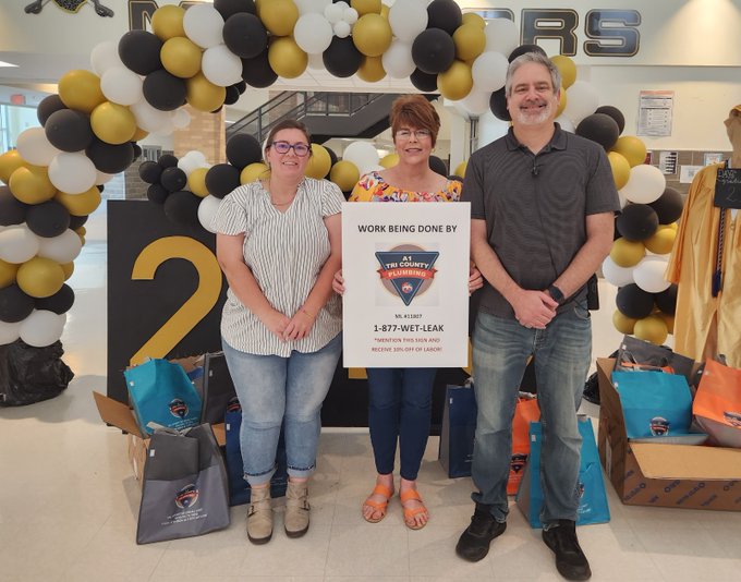 a1tricoplumbing's tweet photo. We love our teachers! #SeguinISD #Seguin #Texas #Plumbing #goodies #community #school #teacherweek https://t.co/bgM0vDiDWX