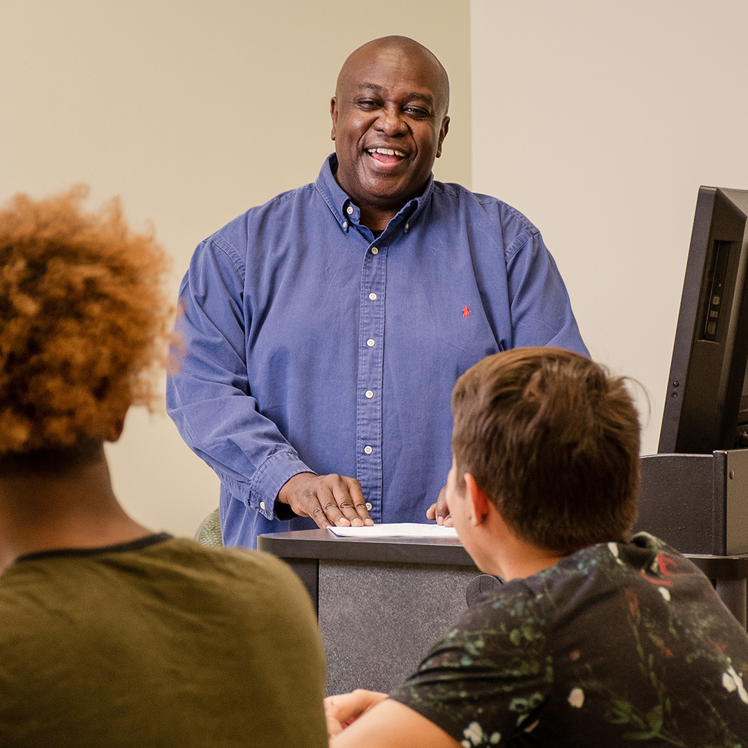 radfordu's tweet photo. Happy National Teachers’ Day to our faculty! Our Highlanders are successful because of your commitment to their education. 📚 https://t.co/YB5xi0MoNz