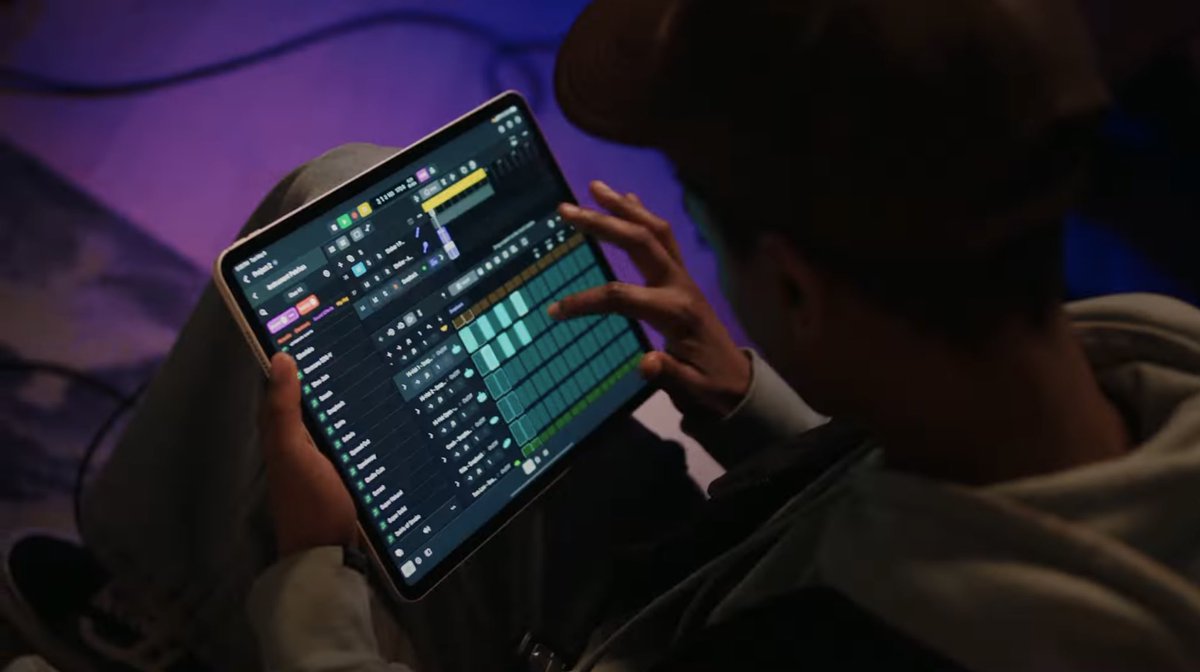 Logic Pro. On iPad. 

Supports: A12 Bionic equipped iPads and newer (iPad Air 3rd generation, iPad Mini 5th generation, 8th generation iPad and 2018 Pro upwards)

Price: SUBSCRIPTION BASED. $4.99 per month or $49 per year. 

More info: apple.com/newsroom/2023/…