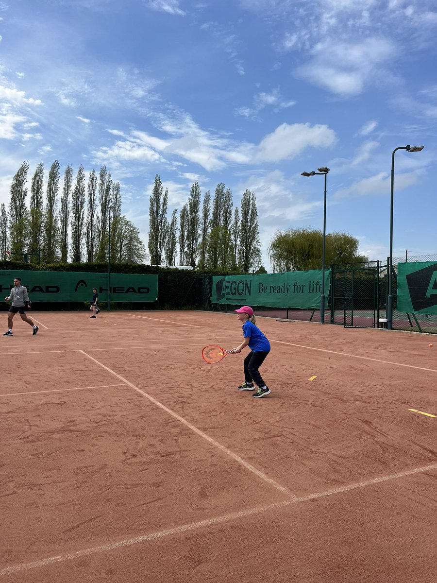 EBeachellDRET's tweet photo. @NCharnwoodSSPAN Primary Tennis 🎾 well done to all schools. Thank you @CharnwoodC for the fantastic facilities AND @CharnwoodPE leaders! Congratulations🥇 @StPaulsweaves 🥈@BoothWood1 🥉 @hallorchardpri1 . See you Thursday for Y3/4! @YourSchoolGames @CharnwoodColl @DRETsport https://t.co/ILNiTvpKft
