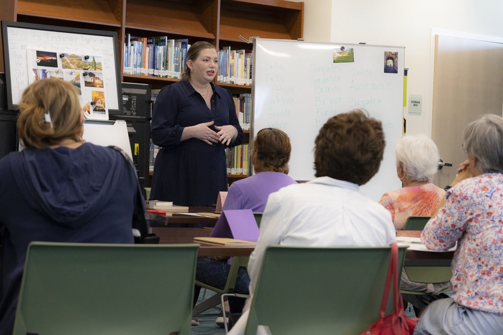 BBCityLibrary's tweet image. Our Italian class was a huge success - so much fun and a great opportunity to immerse yourself in the language. 🇮🇹   

#ItalianClass #LanguageLearning #bbcitylibrary #BoyntonBeach