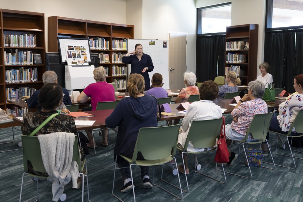 BBCityLibrary's tweet image. Our Italian class was a huge success - so much fun and a great opportunity to immerse yourself in the language. 🇮🇹   

#ItalianClass #LanguageLearning #bbcitylibrary #BoyntonBeach
