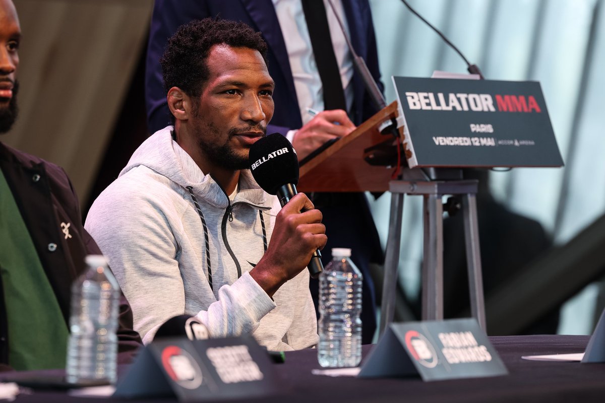 MMArena_'s tweet photo. MANSOUR BARNAOUI ANNONCE LA COULEUR 💥

“Ça sera inoubliable. Je vais le finir au 1er round !”

VENEZ LE SOUTENIR VENDREDI À BERCY LORS DU #BellatorParis 📍
https://t.co/MsD0rftesF https://t.co/yTzsuAuHPE