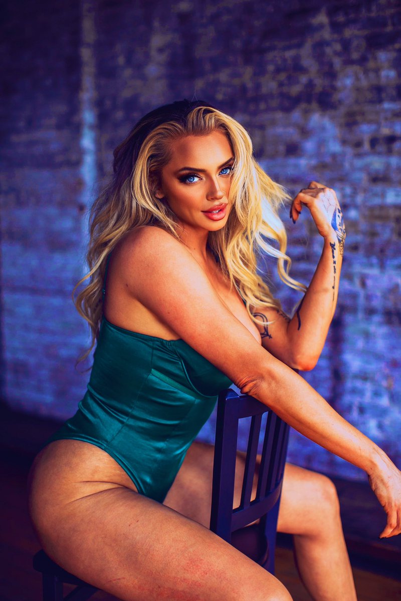 mscherrynicole's tweet photo. She’s a star in a sky of her own 🌟 @Playboy @plbycenterfold #FastX #viralvideo #playboy #centerfold #model #contentcreators #nashville #blonde #tuesdaymotivations https://t.co/XIMjK8AOKK